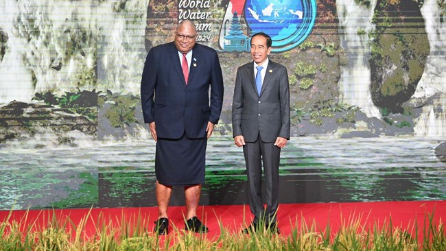 Pesona Sulu: Busana Tradisional Elegan Presiden Fiji